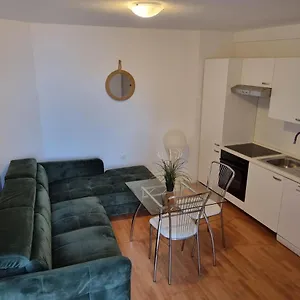 https://vila-elena.primorje-gorskikotar.com